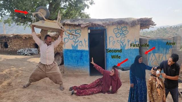 The husband fights with his evil second wife because the first wife refuses to return home. The husband fights with his evil second wife because the first wife refuses to return home.