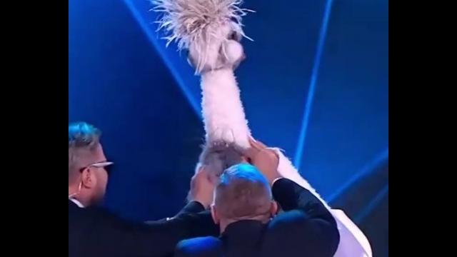 СТРАУС СНИМАЕТ МАСКУ! Маска 6 сезон финал в Кремле.#музыка ,#маска ,#шоумаска #shorts #shorts СТРАУС СНИМАЕТ МАСКУ! Маска 6 сезон финал в Кремле.#музыка ,#маска ,#шоумаска #shorts #shorts