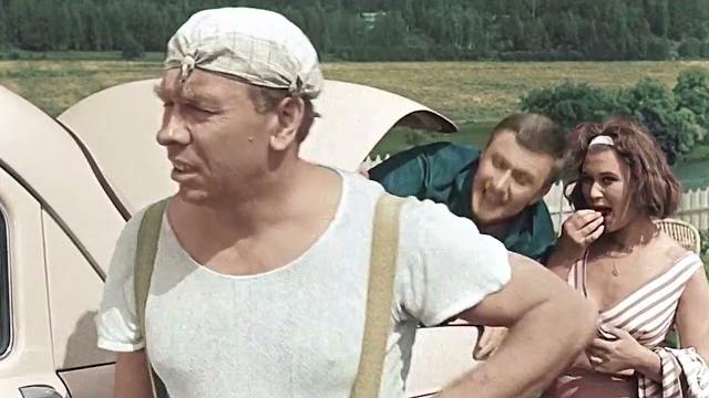 А.Папанов. А он рядовой...жулик.Смешные цитаты и фразы из советской комедии.Отрывки из фильма.СССР. А.Папанов. А он рядовой...жулик.Смешные цитаты и фразы из советской комедии.Отрывки из фильма.СССР.