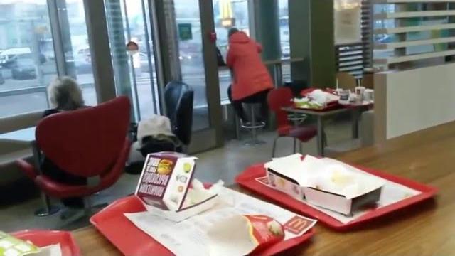 McDonald's в ТЦ "Тополь", г. Иваново McDonald's в ТЦ "Тополь", г. Иваново