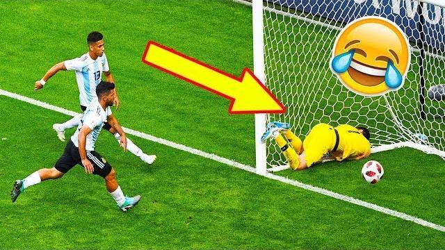 САМЫЕ СМЕШНЫЕ ПРИКОЛЫ В ФУТБОЛЕ 2019 САМЫЕ СМЕШНЫЕ ПРИКОЛЫ В ФУТБОЛЕ 2019