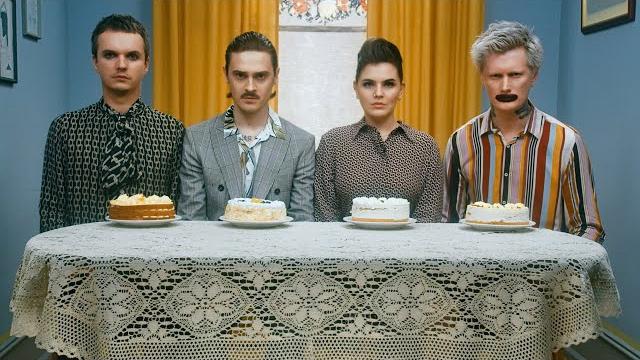 LITTLE BIG - GO BANANAS (Official Music Video) LITTLE BIG - GO BANANAS (Official Music Video)