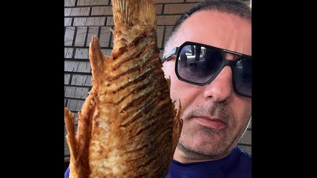 We fry fish with friends. The Caucasian market We fry fish with friends. The Caucasian market