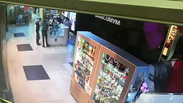 Запись с камеры видеонаблюдения Запись с камеры видеонаблюдения