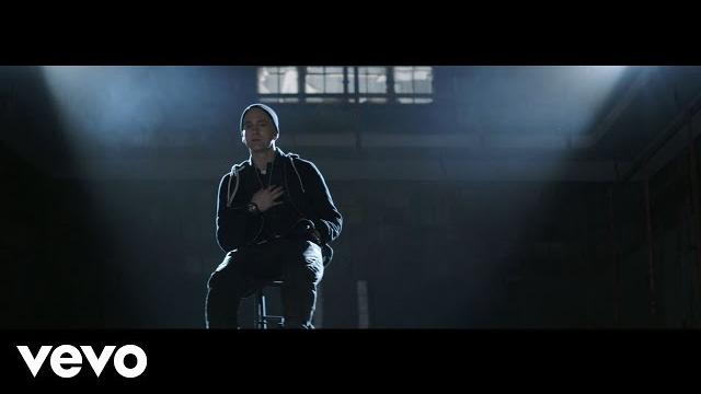 Eminem - Guts Over Fear ft. Sia Eminem - Guts Over Fear ft. Sia
