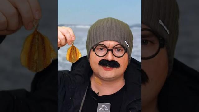Сынок поймал рыбку побольше чем у отца #shorts Сынок поймал рыбку побольше чем у отца #shorts