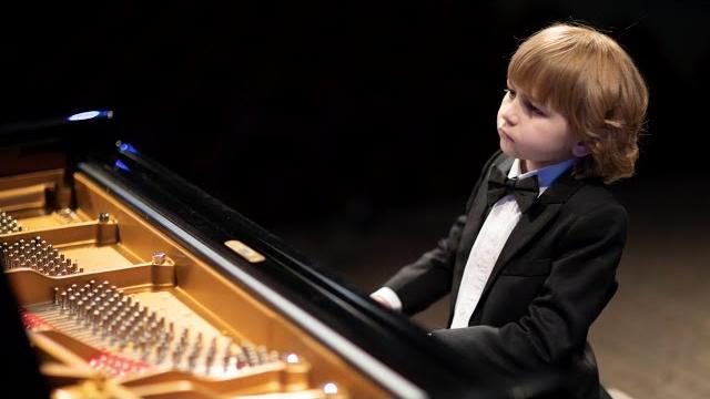 Mozart Concerto No.17 in G major / Elisey Mysin Mozart Concerto No.17 in G major / Elisey Mysin