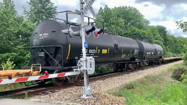 Storage Car Train Versus Steep Grade! Super Elevated Curve On Norfolk Southern & CSX Fast Train! Storage Car Train Versus Steep Grade! Super Elevated Curve On Norfolk Southern & CSX Fast Train!