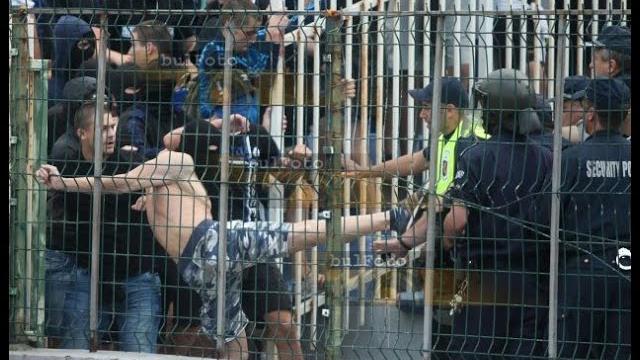 Ultras Levski fighting with police 27.7.2014 Ultras Levski fighting with police 27.7.2014