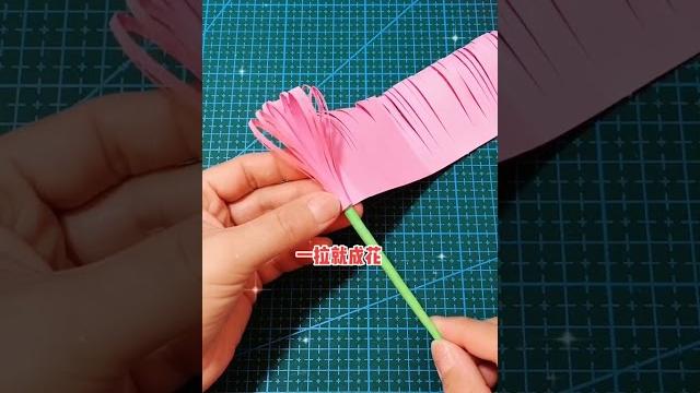 how to make paper flowers. how to make paper flowers.