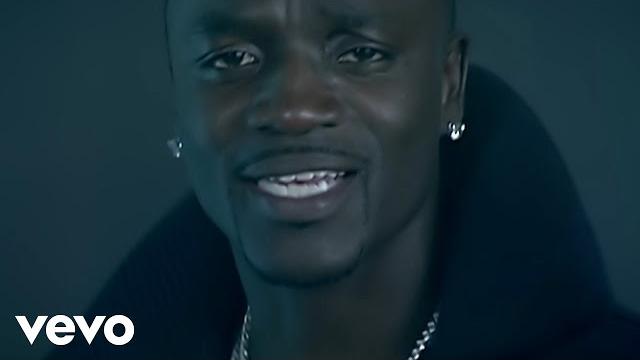 Akon - Smack That (Official Music Video) ft. Eminem Akon - Smack That (Official Music Video) ft. Eminem