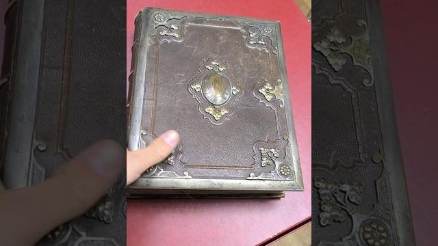 анонс. Принесли альбом с старыми фото. завтра будет небольшое видео) #антиквариат #старыефотографии анонс. Принесли альбом с старыми фото. завтра будет небольшое видео) #антиквариат #старыефотографии