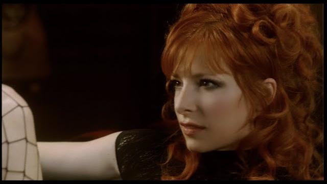 Mylène Farmer - Q.I (Clip Officiel) Mylène Farmer - Q.I (Clip Officiel)