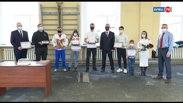 Ведущие к победам: в День тренера спортшкола №1 чествовала своих действующих и заслуженных Ведущие к победам: в День тренера спортшкола №1 чествовала своих действующих и заслуженных