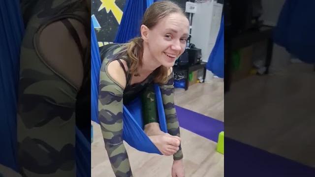 Йоги в гамаках Йоги в гамаках