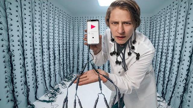ЧТО, ЕСЛИ 1000 НАУШНИКОВ ПОДКЛЮЧИТЬ К ОДНОМУ ТЕЛЕФОНУ? ЧТО, ЕСЛИ 1000 НАУШНИКОВ ПОДКЛЮЧИТЬ К ОДНОМУ ТЕЛЕФОНУ?