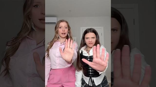 Poli и Мария Янковская танцуют девчачий чат Poli и Мария Янковская танцуют девчачий чат