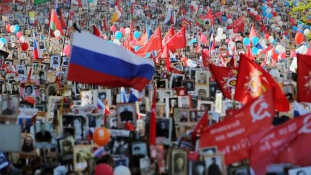 Шествие Бессмертного полка началось в Москве Шествие Бессмертного полка началось в Москве