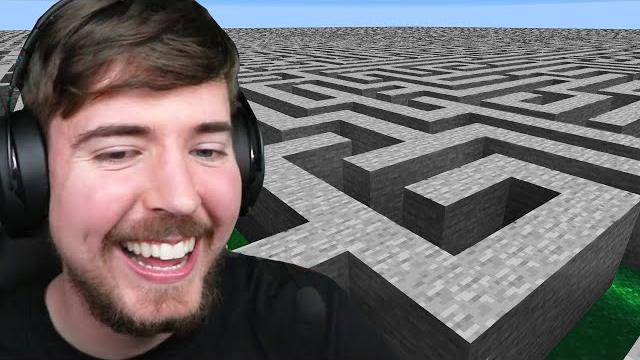 100 Minecraft Players Vs Impossible Maze! 100 Minecraft Players Vs Impossible Maze!
