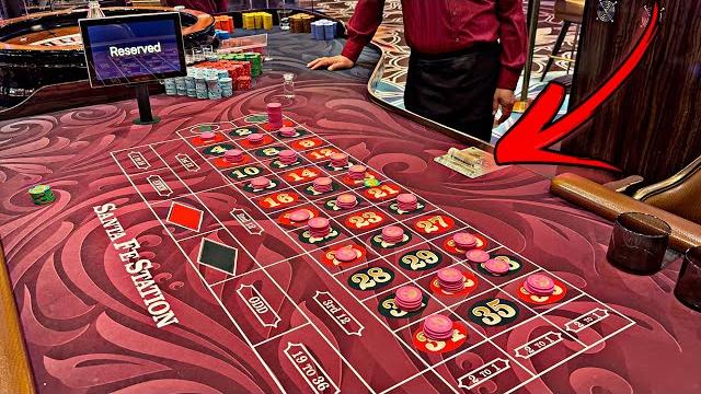 I Hit 1 of My Numbers… Then Threw a Quarter on 18 & 21 Playing Live Roulette @ Sante Fe Casino Vegas I Hit 1 of My Numbers… Then Threw a Quarter on 18 & 21 Playing Live Roulette @ Sante Fe Casino Vegas