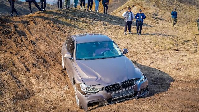 МАССОВЫЙ БОЙ МАШИН! ПСИХИ разбили 8 АВТО МАССОВЫЙ БОЙ МАШИН! ПСИХИ разбили 8 АВТО