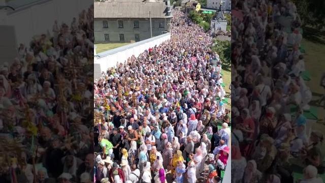 Тропарь Успения Пресвятой Богородицы. Свято-Успенская Почаевская лавра. 25 августа 2024 г. Тропарь Успения Пресвятой Богородицы. Свято-Успенская Почаевская лавра. 25 августа 2024 г.