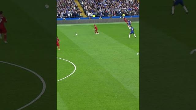 Clever Eden Hazard flick & finish vs Liverpool Clever Eden Hazard flick & finish vs Liverpool