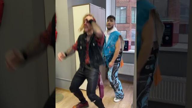 Смешные видео Новогодние танцы #shorts Смешные видео Новогодние танцы #shorts