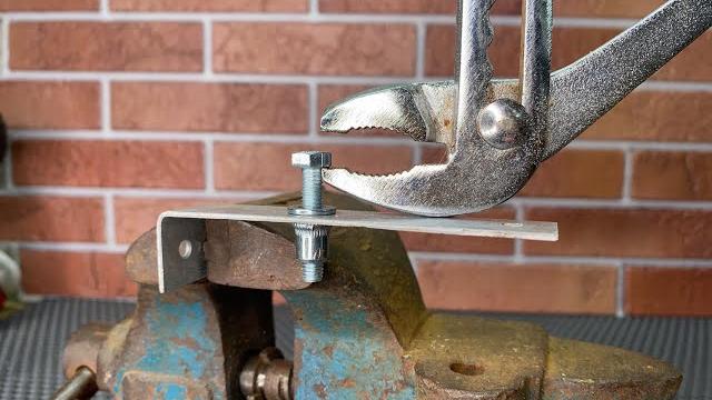Как заклепать резьбовую заклепку без заклепочника Как заклепать резьбовую заклепку без заклепочника