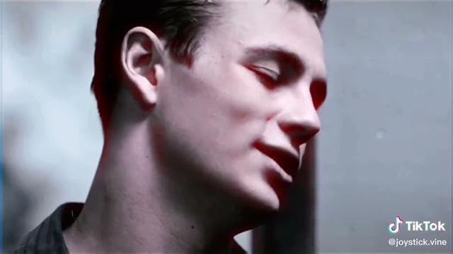 А это не я, это Пономарев Молодежка А это не я, это Пономарев Молодежка
