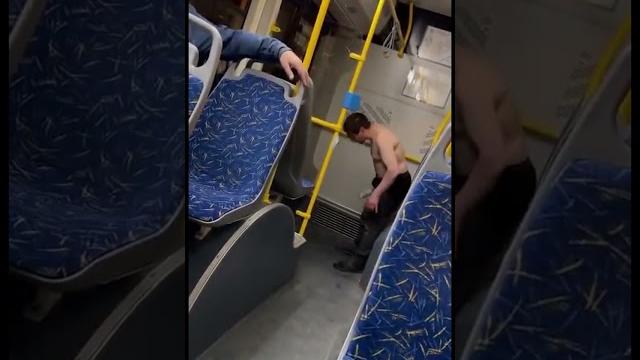 пьяный суетолог #shorts #автобус пьяный суетолог #shorts #автобус