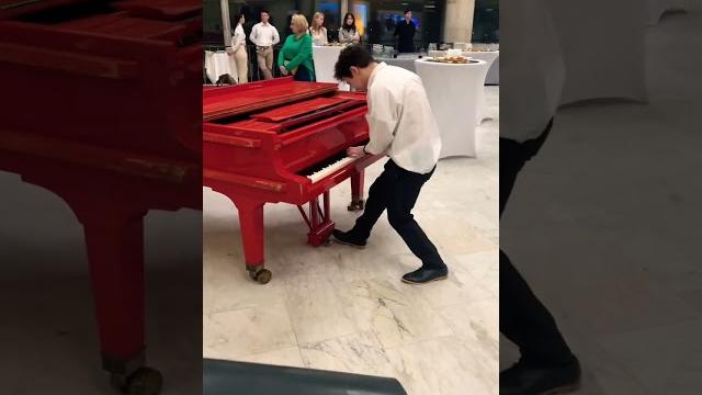 Узнали песню? #piano Узнали песню? #piano