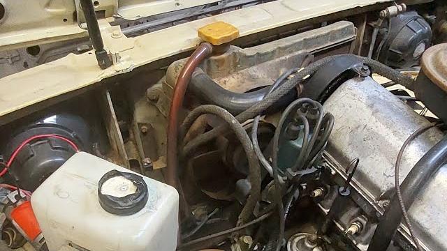 ВАЗ 2105 з незвичним двигуном ВАЗ 2105 з незвичним двигуном