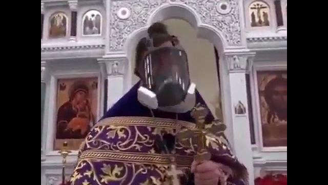 Отец Андрей Ткачев пришел в противогазе Отец Андрей Ткачев пришел в противогазе