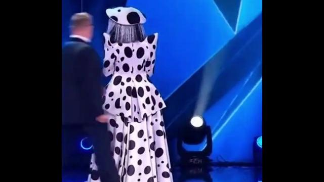 ДАЛМАТИН СНИМАЕТ МАСКУ! Маска 6 сезон финал в Кремле.#музыка ,#маска ,#шоумаска #shorts #shorts ДАЛМАТИН СНИМАЕТ МАСКУ! Маска 6 сезон финал в Кремле.#музыка ,#маска ,#шоумаска #shorts #shorts