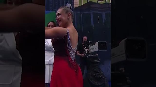 Ирина Винер и Анна Попова зажигают под Лепса Ирина Винер и Анна Попова зажигают под Лепса