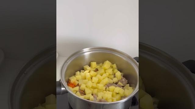 Зелёный борщ. Очень вкусно Не пропустите сезон! Зелёный борщ. Очень вкусно Не пропустите сезон!