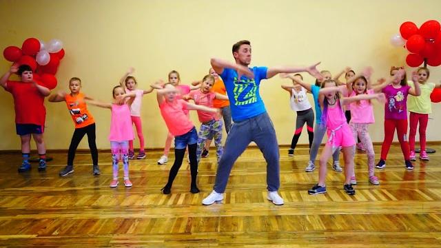 Zumba Kids (easy dance) - I like to move it Zumba Kids (easy dance) - I like to move it