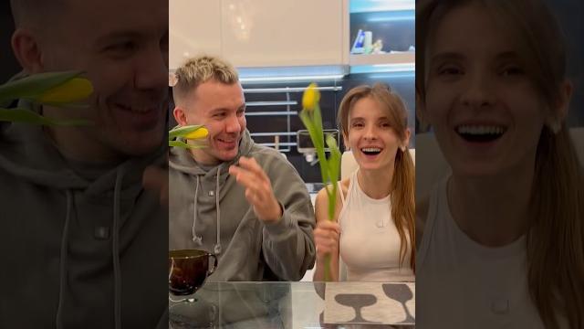 А ты пробовал тюльпаны на вкус? Как тебе? #shorts А ты пробовал тюльпаны на вкус? Как тебе? #shorts