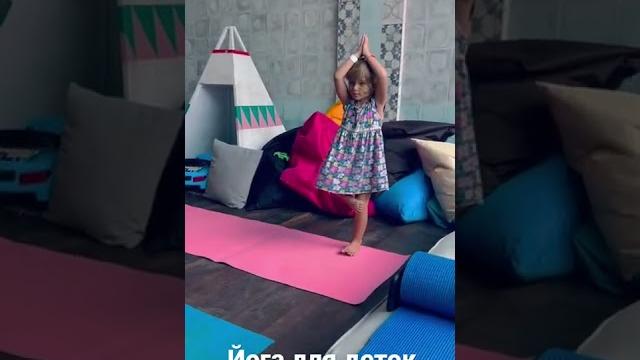 Детская йога для малышей на Бали Детская йога для малышей на Бали