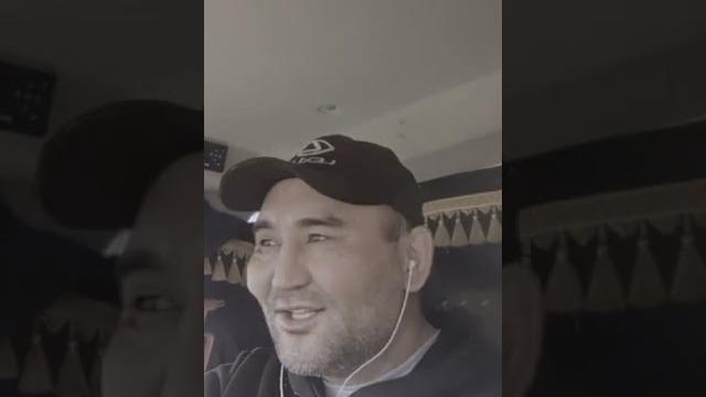 Казах Кайрат поет советские песни Казах Кайрат поет советские песни