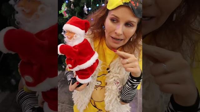 какой подарок ты бы хотел на новый год? #юмор #comedy #катяклон #sketch #прикол #скетч #мамадочка какой подарок ты бы хотел на новый год? #юмор #comedy #катяклон #sketch #прикол #скетч #мамадочка