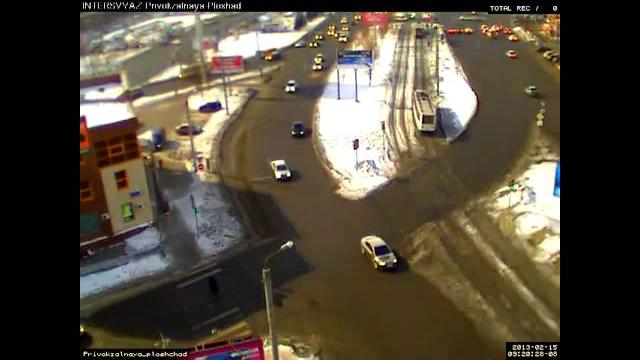 В Челябинске упал самолет или метеорит В Челябинске упал самолет или метеорит