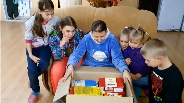 Огромная посылка 17 кг Из Германии от друзей Огромная посылка 17 кг Из Германии от друзей