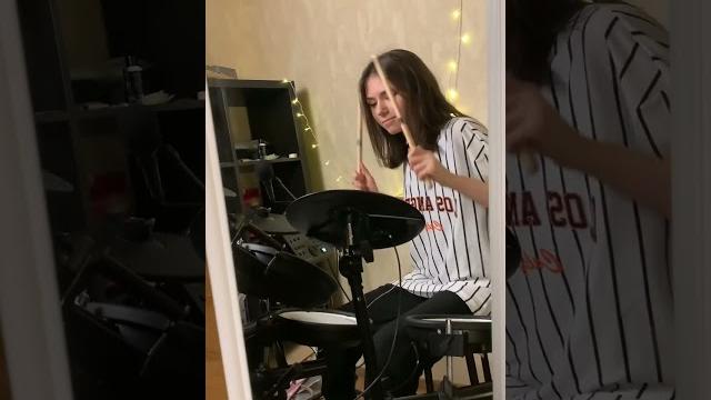 Это видео набрало 8,8 ЛЯМОВ просмотров @elijess Это видео набрало 8,8 ЛЯМОВ просмотров @elijess