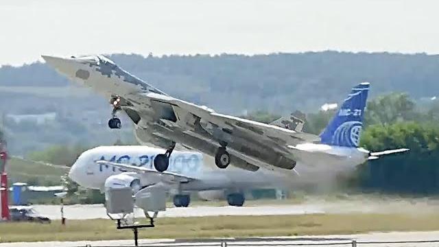 Су-57 Фантастический высший пилотаж на форсаже. Су-57 Фантастический высший пилотаж на форсаже.