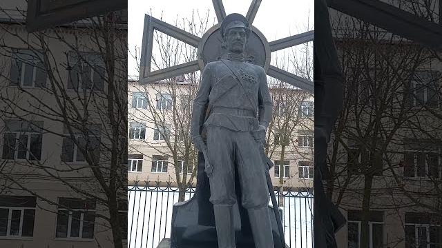 Новочеркасск.Памятник У Кадетского Корпуса Новочеркасск.Памятник У Кадетского Корпуса