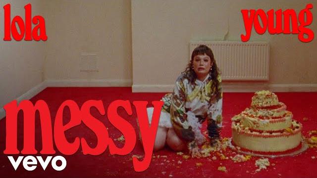 Lola Young - Messy (Official Video) Lola Young - Messy (Official Video)