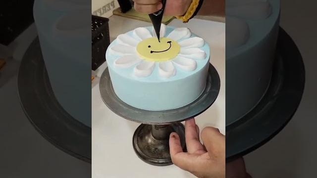Cake decorating ideas #cake #cakedecorating #shorts #cakedesign #ytshorts #trending #shortsfeed Cake decorating ideas #cake #cakedecorating #shorts #cakedesign #ytshorts #trending #shortsfeed