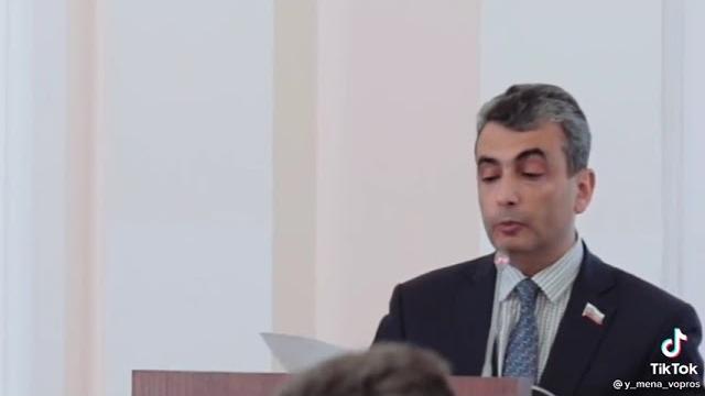 ,,Если детей надо учить любить Родину- значит Родина не любит своих детей,, Лев Шлосберг. Доклад. ,,Если детей надо учить любить Родину- значит Родина не любит своих детей,, Лев Шлосберг. Доклад.